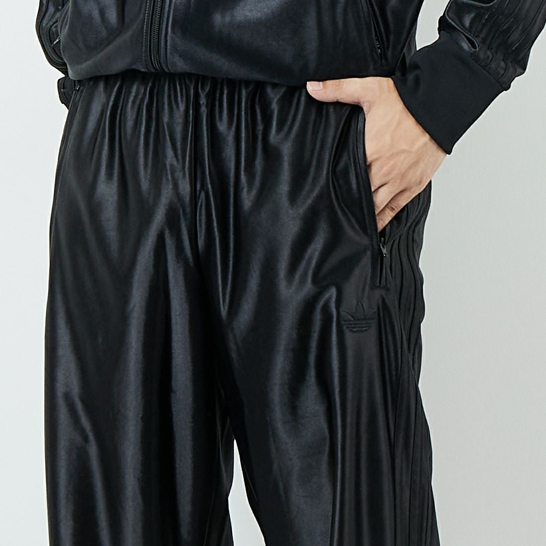 adidas Originals [アディダス オリジナルス] ファイヤーバード メタリックトラックパンツ [R1097] JX1494 &&モデル身長：179cm 着用サイズ：L&&