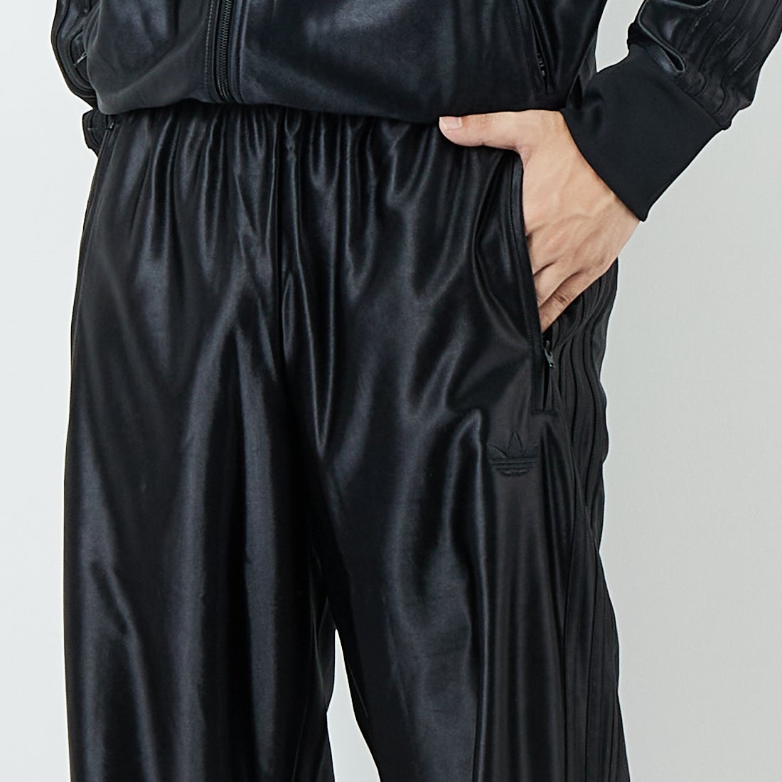adidas Originals [アディダス オリジナルス] ファイヤーバード メタリックトラックパンツ [R1097] JX1494 &&モデル身長：179cm 着用サイズ：L&&