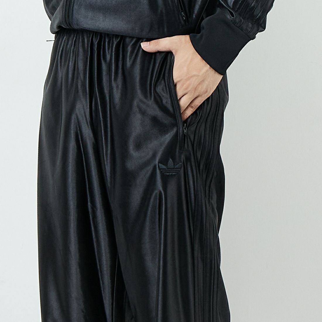 adidas Originals [アディダス オリジナルス] ファイヤーバード メタリックトラックパンツ [R1097] JX1494 &&モデル身長：179cm 着用サイズ：L&&