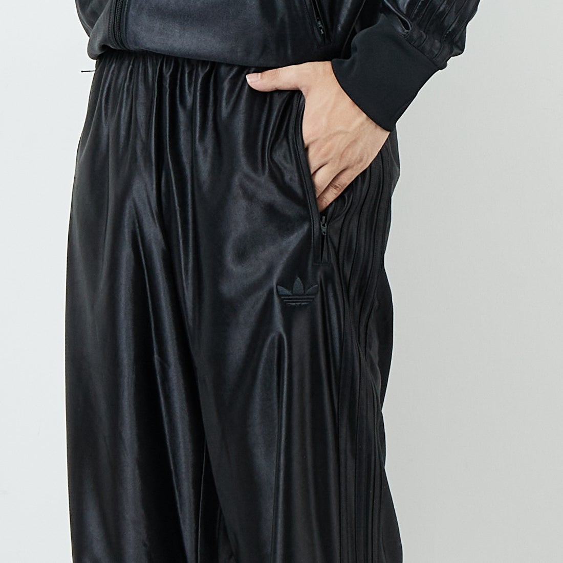 adidas Originals [アディダス オリジナルス] ファイヤーバード メタリックトラックパンツ [R1097] JX1494 &&モデル身長：179cm 着用サイズ：L&&