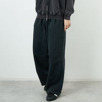 BLACK&&モデル身長：179cm 着用サイズ：L&&