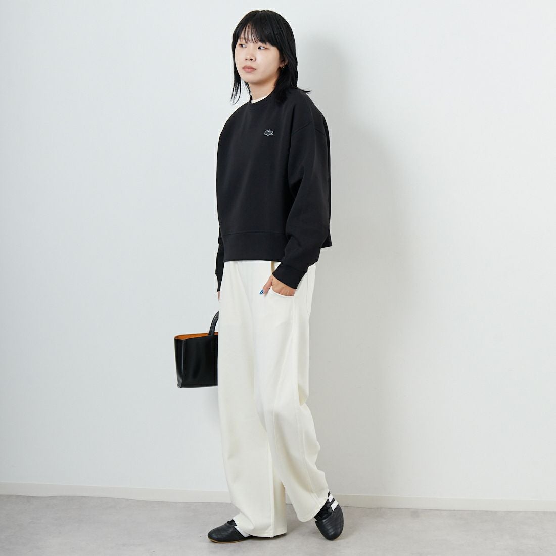 LACOSTE [ラコステ] オーバーサイズクルーネックスウェット [SF5614] 031 BLACK &&モデル身長：167cm 着用サイズ：36&&