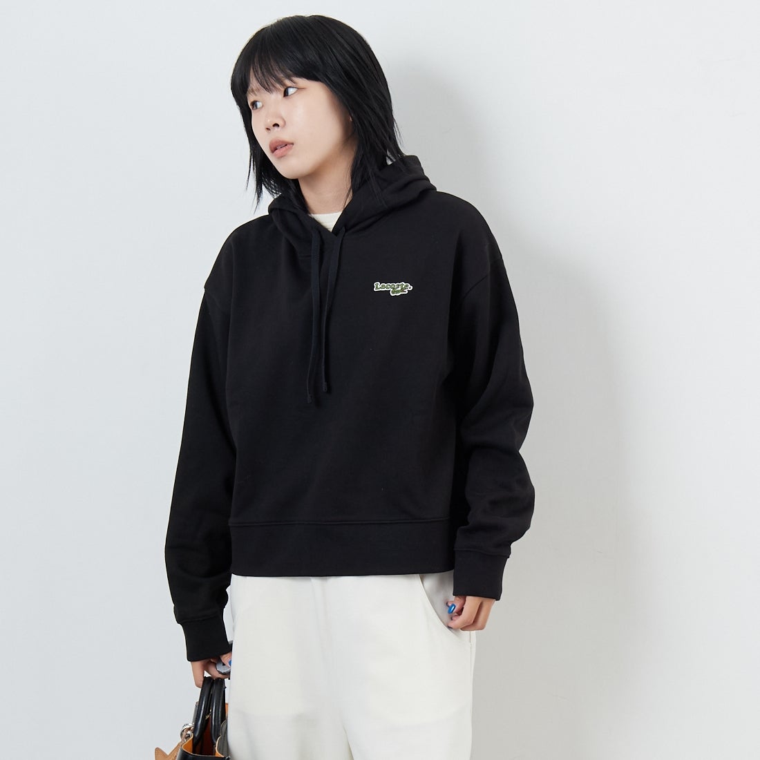 LACOSTE [ラコステ] ロゴパッチスウェットフーディ [SF7607] 031 BLACK &&モデル身長：167cm 着用サイズ：36&&