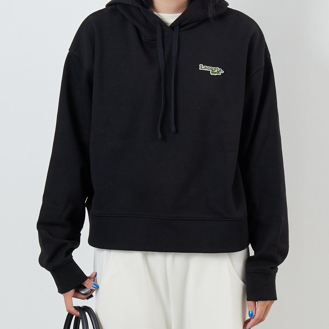 LACOSTE [ラコステ] ロゴパッチスウェットフーディ [SF7607] 031 BLACK &&モデル身長：167cm 着用サイズ：36&&