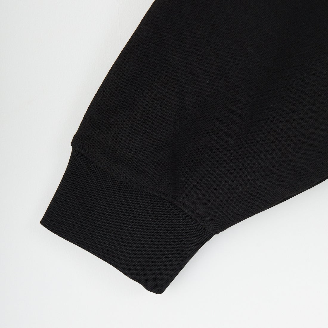 LACOSTE [ラコステ] ロゴパッチスウェットフーディ [SF7607] 031 BLACK