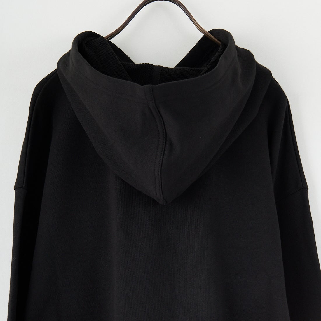LACOSTE [ラコステ] ロゴパッチスウェットフーディ [SF7607] 031 BLACK