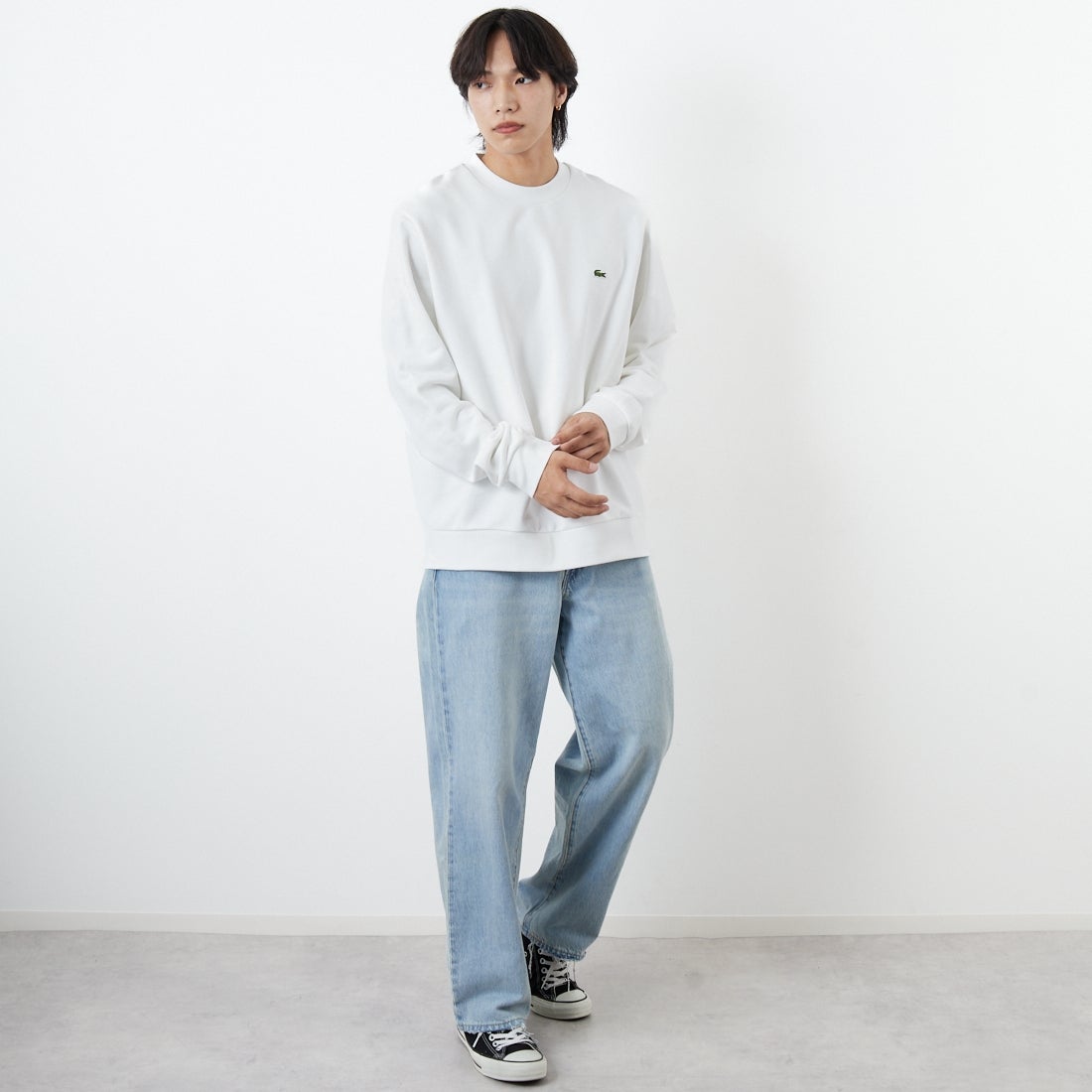 LACOSTE [ラコステ] エッセンシャルクルーネックスウェット [SH9801] 001 WHITE &&モデル身長：179cm 着用サイズ：6&&