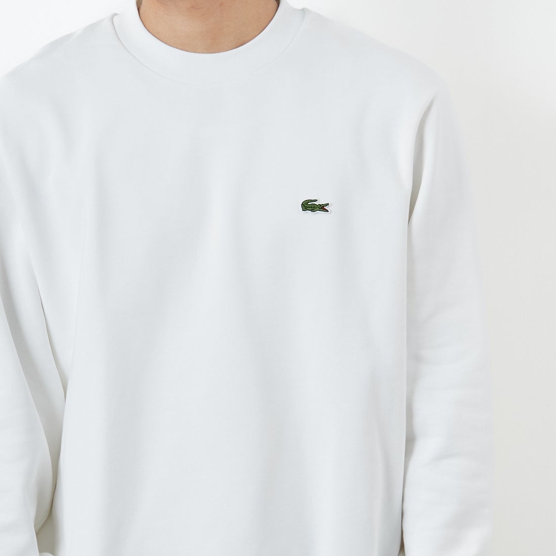 LACOSTE [ラコステ] エッセンシャルクルーネックスウェット [SH9801] 001 WHITE &&モデル身長：179cm 着用サイズ：6&&