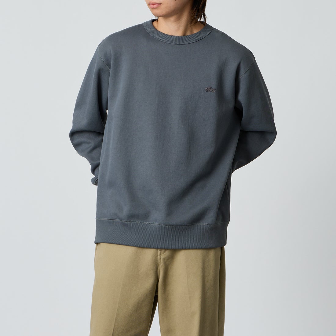 LACOSTE [ラコステ] 鹿の子ワントーンクルーネックスウェット [SH9359] 7EZ GREY &&モデル身長：177cm 着用サイズ：5&&