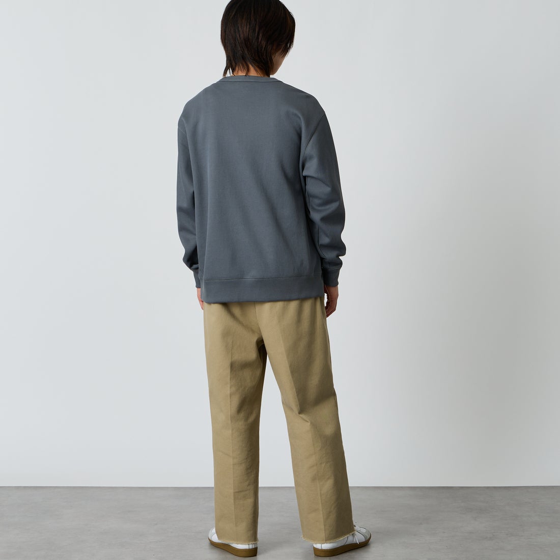 LACOSTE [ラコステ] 鹿の子ワントーンクルーネックスウェット [SH9359] 7EZ GREY &&モデル身長：177cm 着用サイズ：5&&