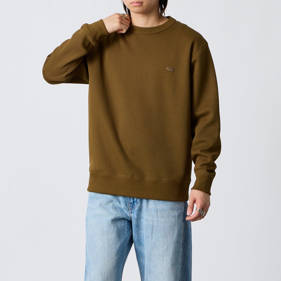 LACOSTE [ラコステ] 鹿の子ワントーンクルーネックスウェット [SH9359] DPD BROWN &&モデル身長：177cm 着用サイズ：4&&