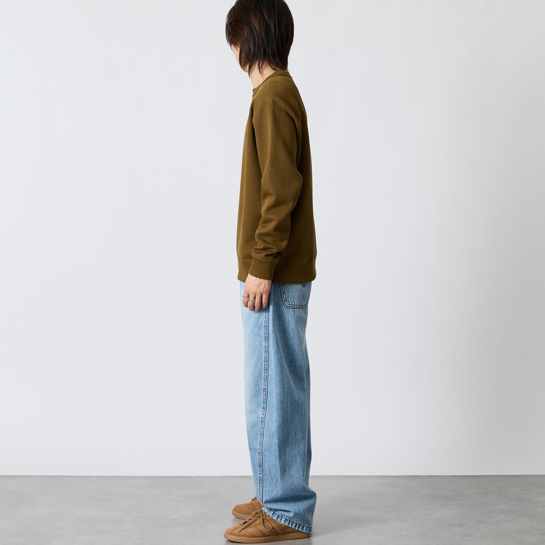 LACOSTE [ラコステ] 鹿の子ワントーンクルーネックスウェット [SH9359] DPD BROWN &&モデル身長：177cm 着用サイズ：4&&