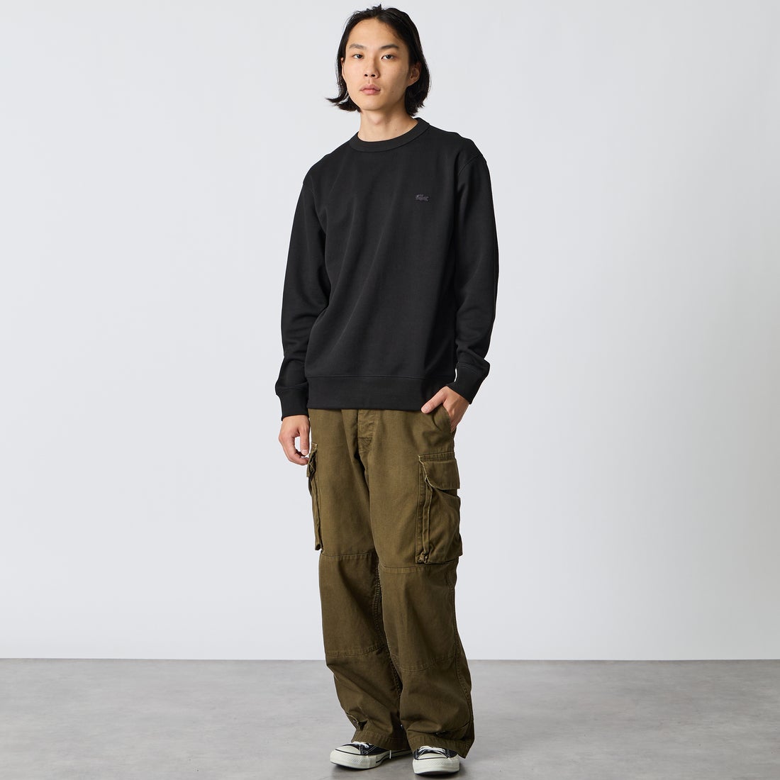 LACOSTE [ラコステ] 鹿の子ワントーンクルーネックスウェット [SH9359] 031 BLACK &&モデル身長：175cm 着用サイズ：4&&