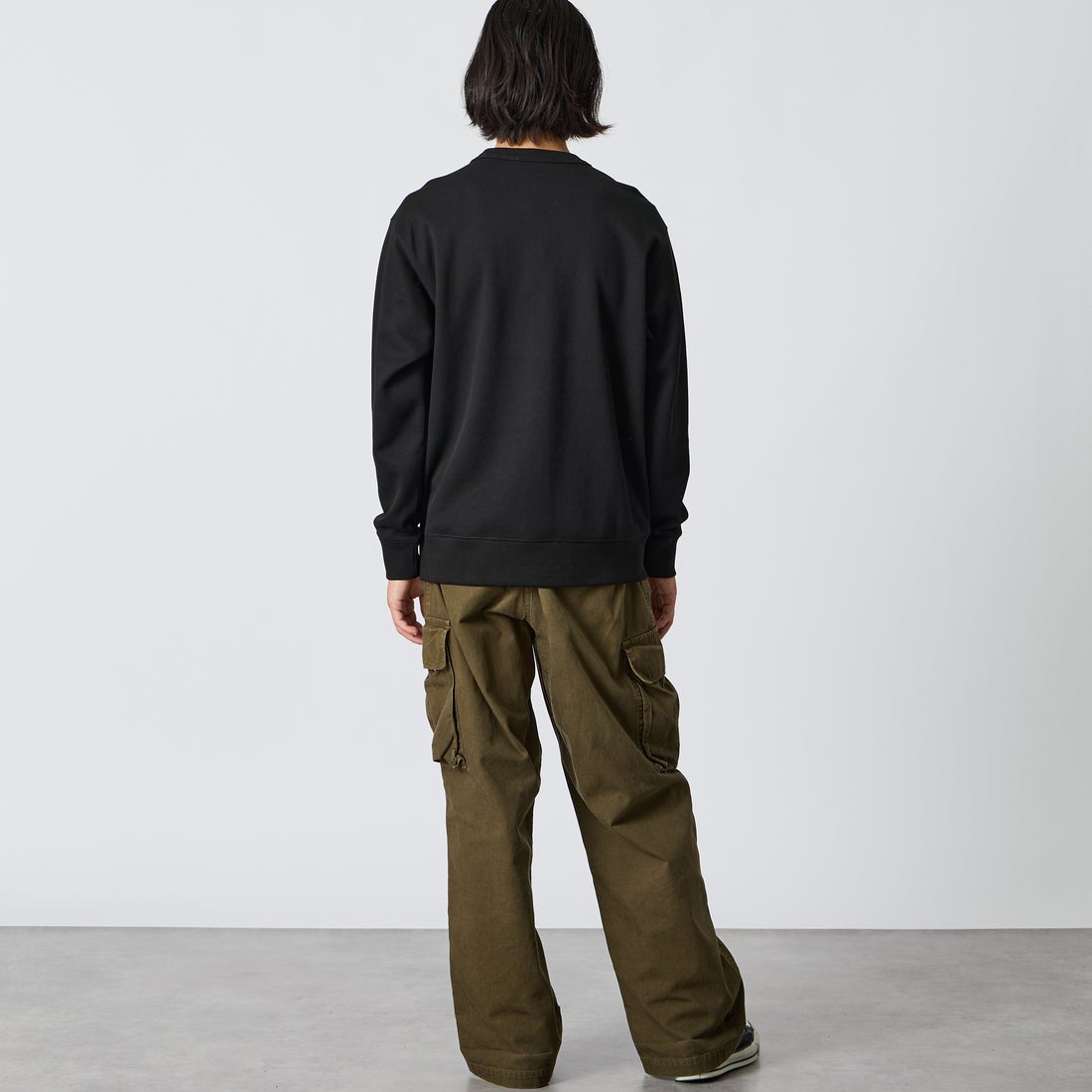 LACOSTE [ラコステ] 鹿の子ワントーンクルーネックスウェット [SH9359] 031 BLACK &&モデル身長：175cm 着用サイズ：4&&