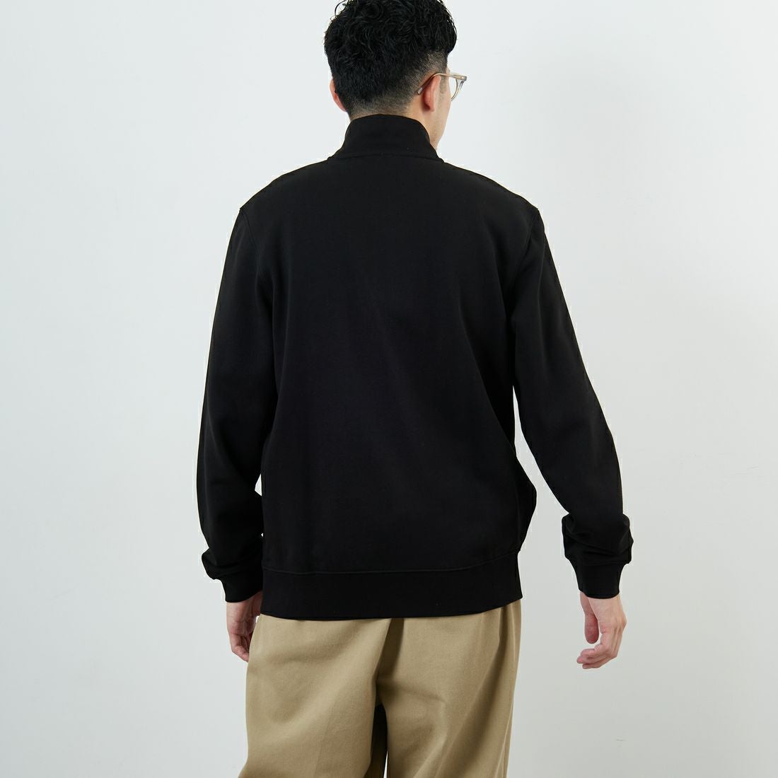 LACOSTE [ラコステ] ハイネックハーフジップスウェット [SH9774] 031 BLACK &&モデル身長：168cm 着用サイズ：4&&