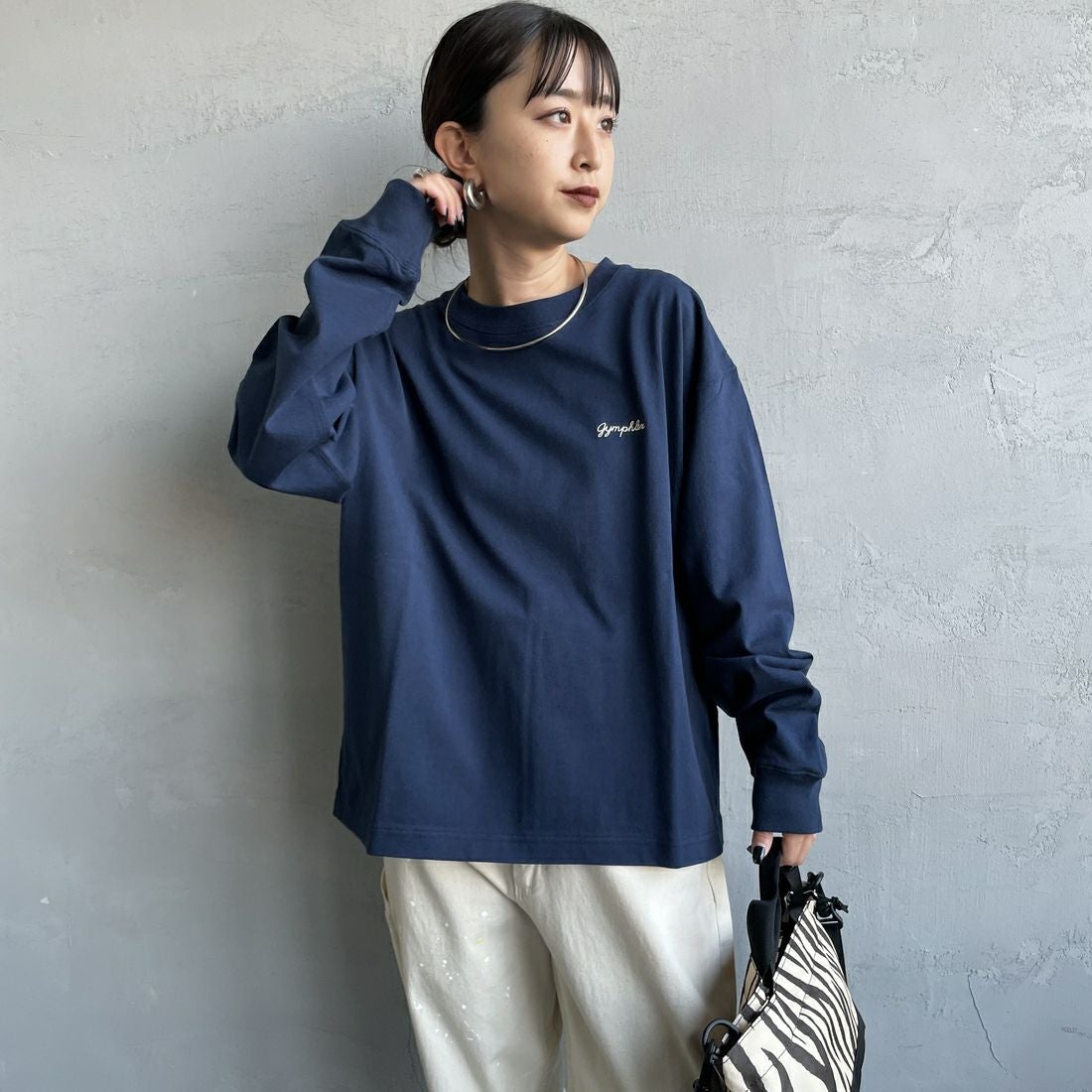 Gymphlex [ジムフレックス] クルーネックプルオーバー [GY-C0486HKT] DK.NAVY &&モデル身長：150cm 着用サイズ：14&&