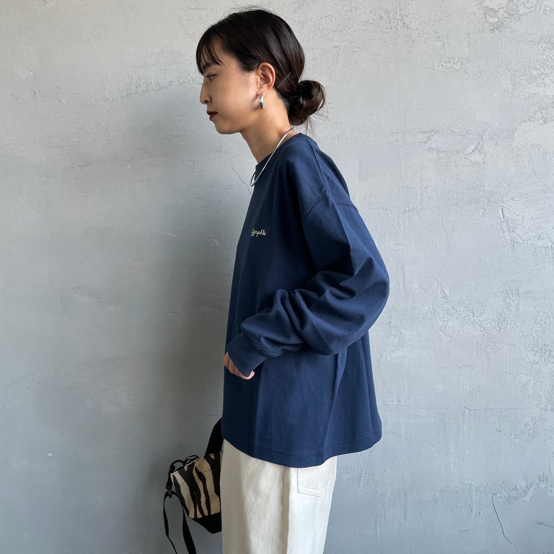 Gymphlex [ジムフレックス] クルーネックプルオーバー [GY-C0486HKT] DK.NAVY &&モデル身長：150cm 着用サイズ：14&&