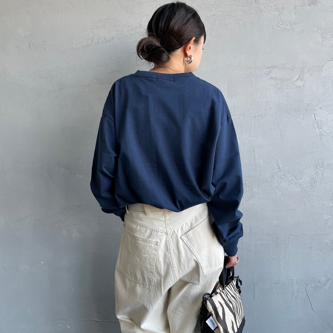 Gymphlex [ジムフレックス] クルーネックプルオーバー [GY-C0486HKT] DK.NAVY &&モデル身長：150cm 着用サイズ：14&&