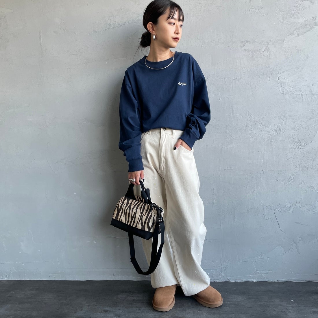 Gymphlex [ジムフレックス] クルーネックプルオーバー [GY-C0486HKT] DK.NAVY &&モデル身長：150cm 着用サイズ：14&&