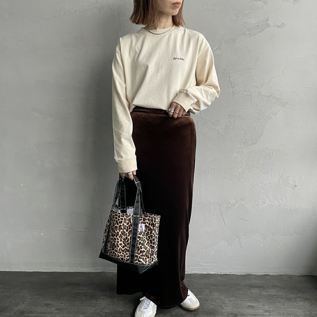 Gymphlex [ジムフレックス] クルーネックプルオーバー [GY-C0486HKT] ECRU &&モデル身長：158cm 着用サイズ：14&&