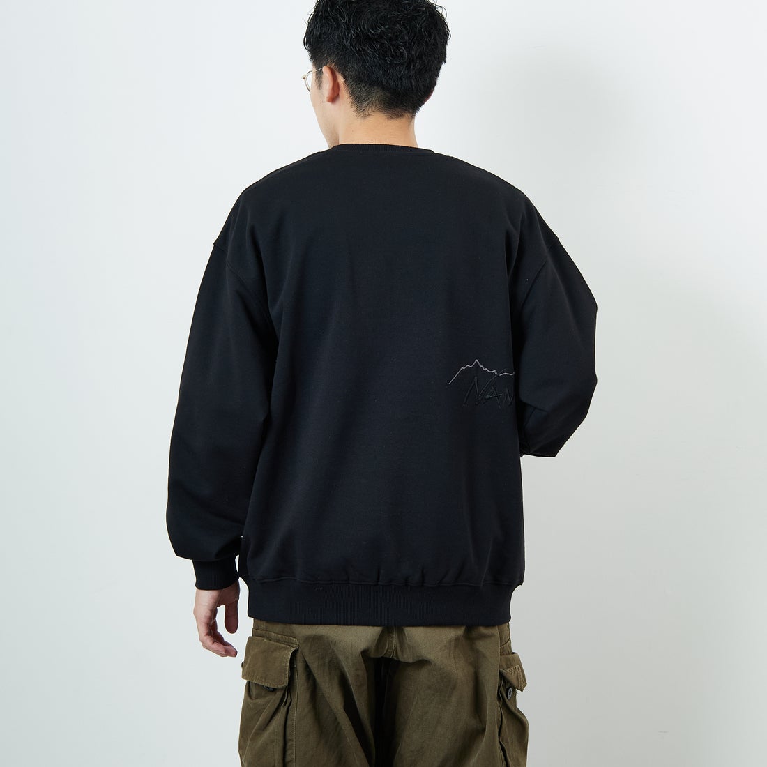 BLACK&&モデル身長：168cm 着用サイズ：L&&