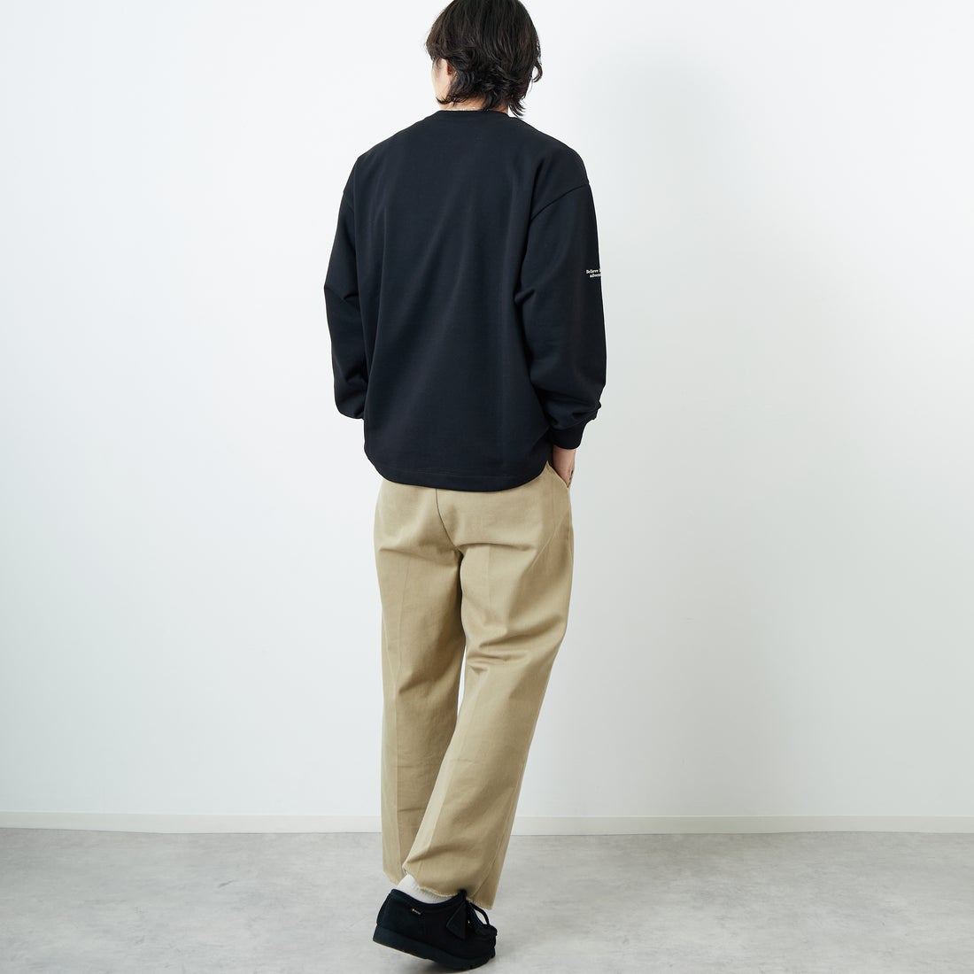 JEANSFACTORY × NANGA [ジーンズファクトリー × ナンガ] 別注 ワンポイント刺繍ロゴ ドローコードスウェット [NW2507-JF] BLACK &&モデル身長：179cm 着用サイズ：L&&