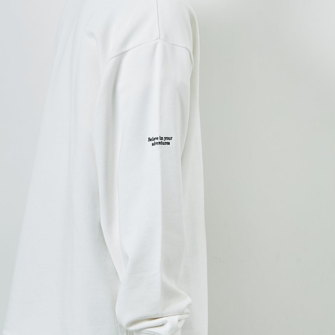 JEANSFACTORY × NANGA [ジーンズファクトリー × ナンガ] 別注 ワンポイント刺繍ロゴ ドローコードスウェット [NW2507-JF] WHITE