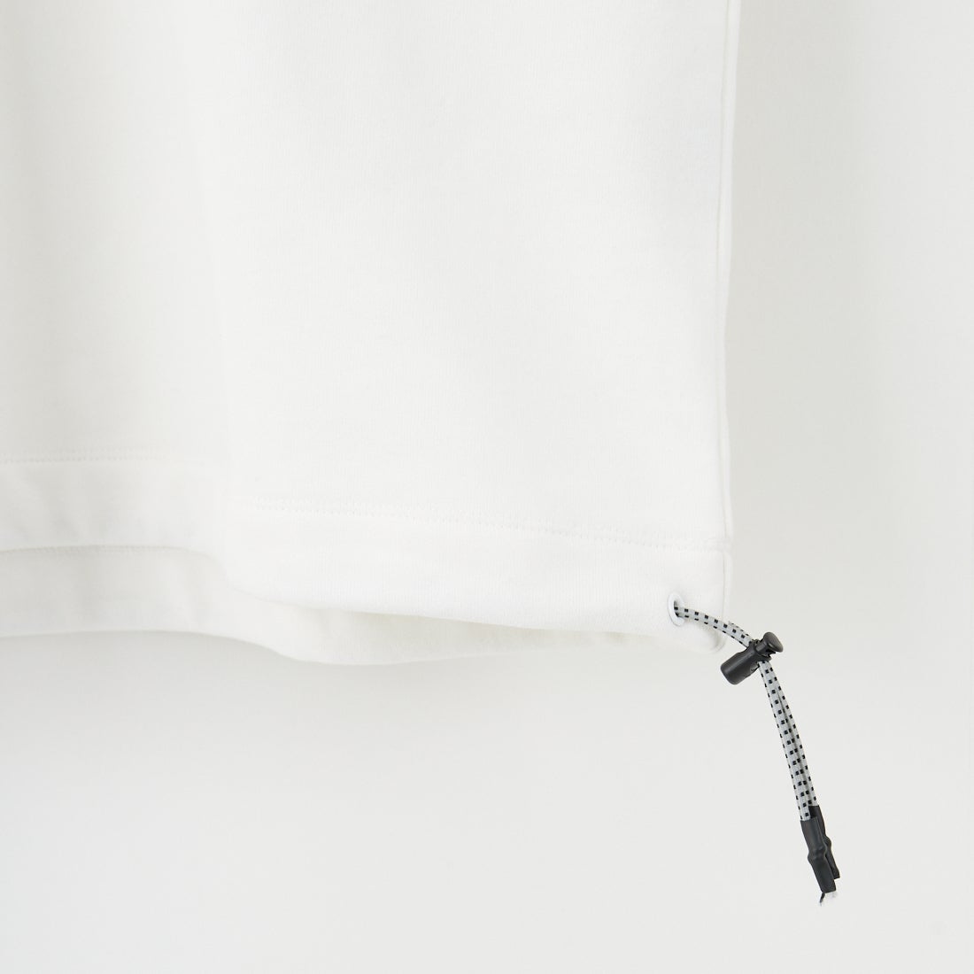 JEANSFACTORY × NANGA [ジーンズファクトリー × ナンガ] 別注 ワンポイント刺繍ロゴ ドローコードスウェット [NW2507-JF] WHITE