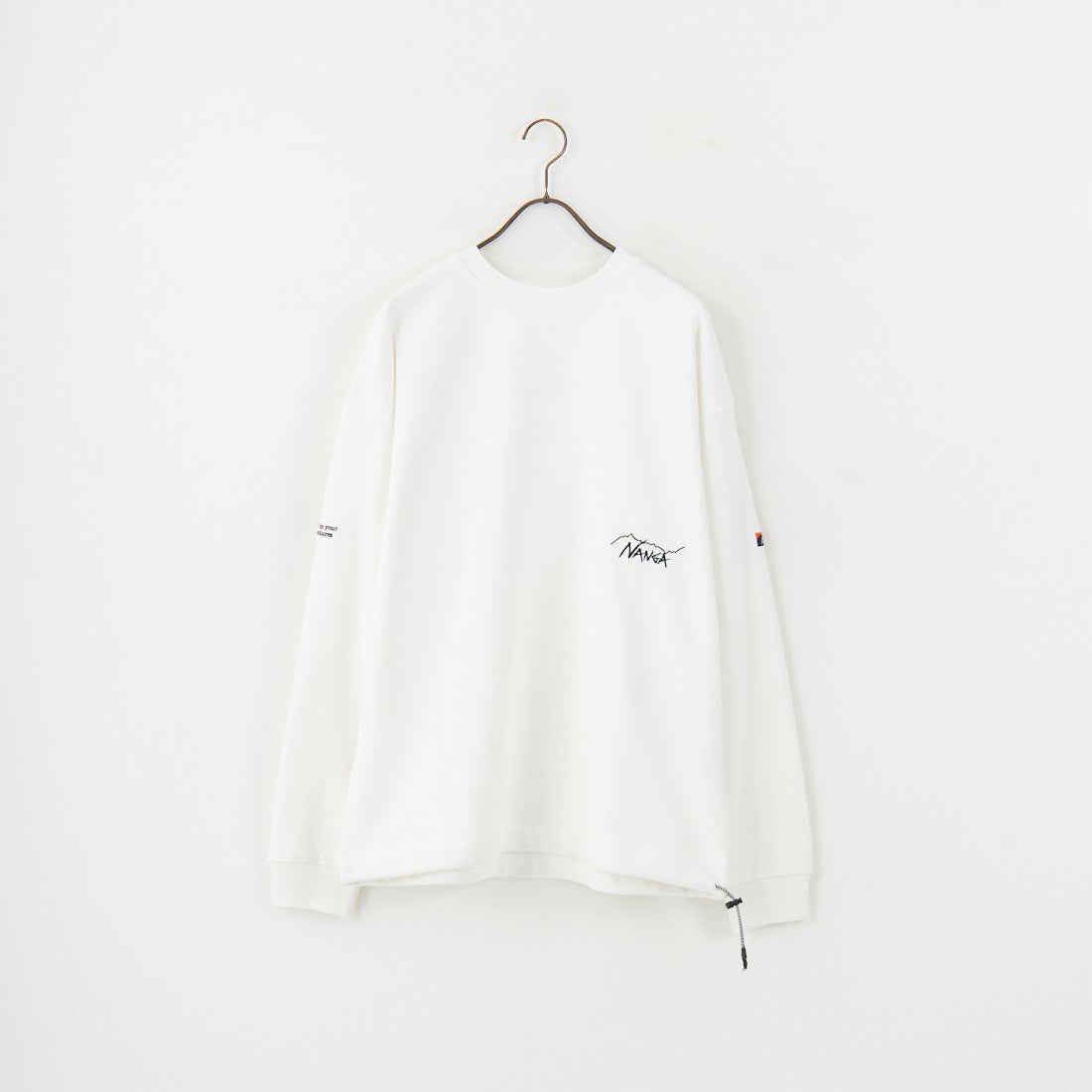 JEANSFACTORY × NANGA [ジーンズファクトリー × ナンガ] 別注 ワンポイント刺繍ロゴ ドローコードスウェット [NW2507-JF] WHITE