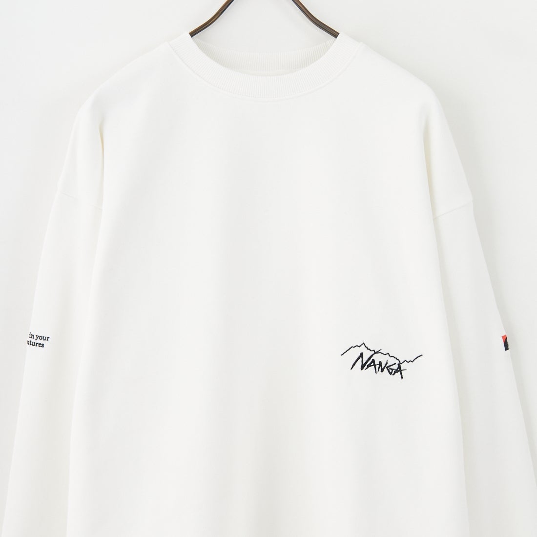 JEANSFACTORY × NANGA [ジーンズファクトリー × ナンガ] 別注 ワンポイント刺繍ロゴ ドローコードスウェット [NW2507-JF] WHITE