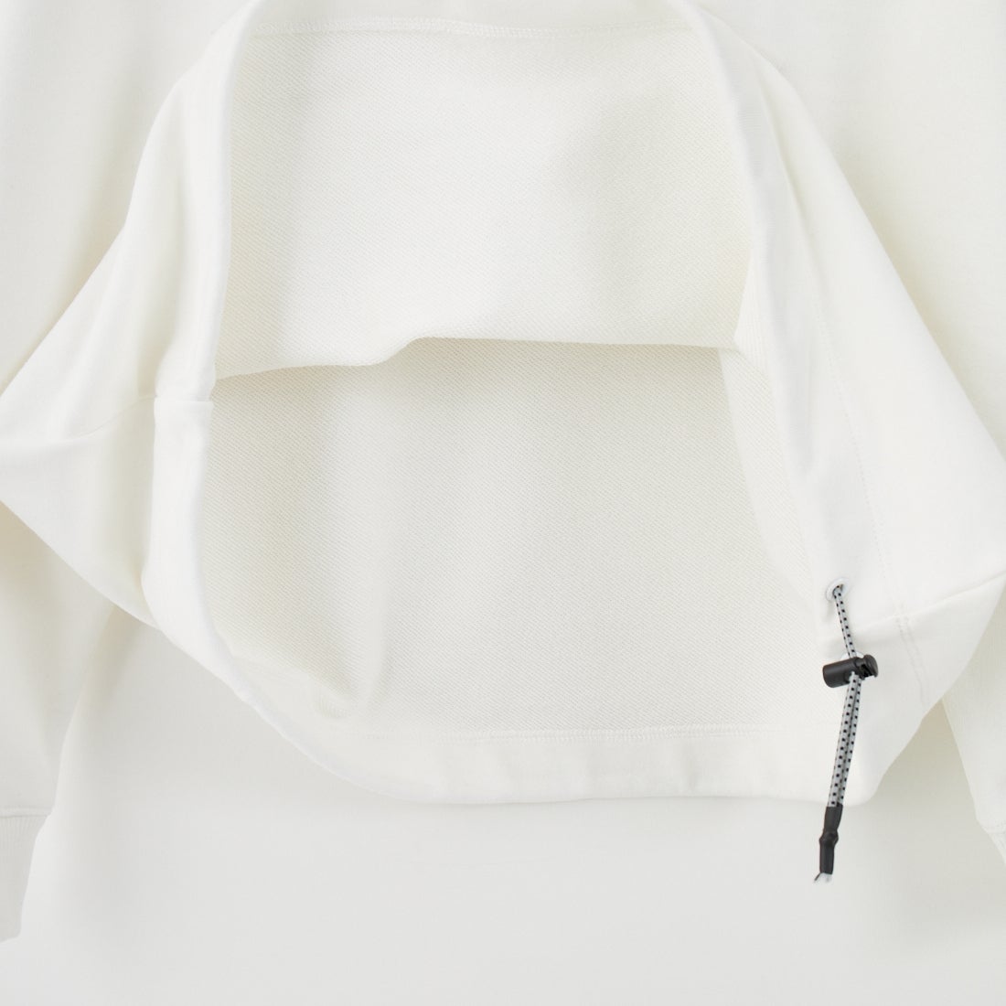 JEANSFACTORY × NANGA [ジーンズファクトリー × ナンガ] 別注 ワンポイント刺繍ロゴ ドローコードスウェット [NW2507-JF] WHITE