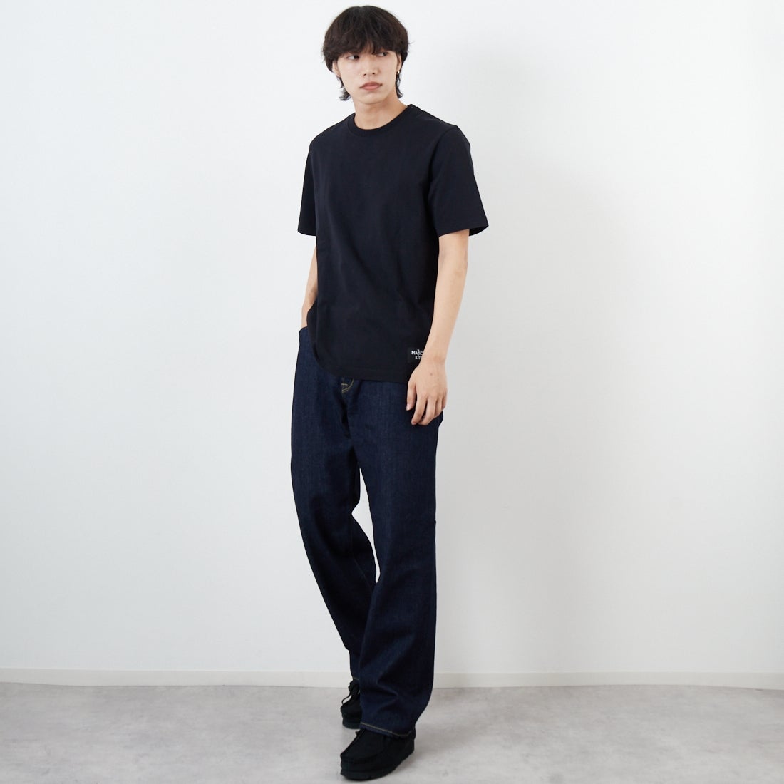 MAISON KITSUNE [メゾン キツネ] CROSSWORD コンフォートTシャツ [PM00112KJ7025] P199 BLACK &&モデル身長：179cm 着用サイズ：S&&