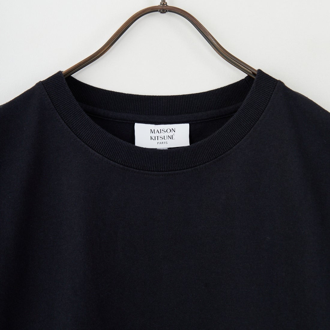 MAISON KITSUNE [メゾン キツネ] CROSSWORD コンフォートTシャツ [PM00112KJ7025] P199 BLACK