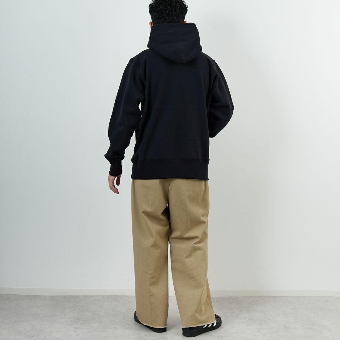 Champion [チャンピオン] リバースウィーブ(R) フーデッドスウェットシャツ [C3-C112] 090 ﾌﾞﾗｯｸ &&モデル身長：168cm 着用サイズ：XL&&