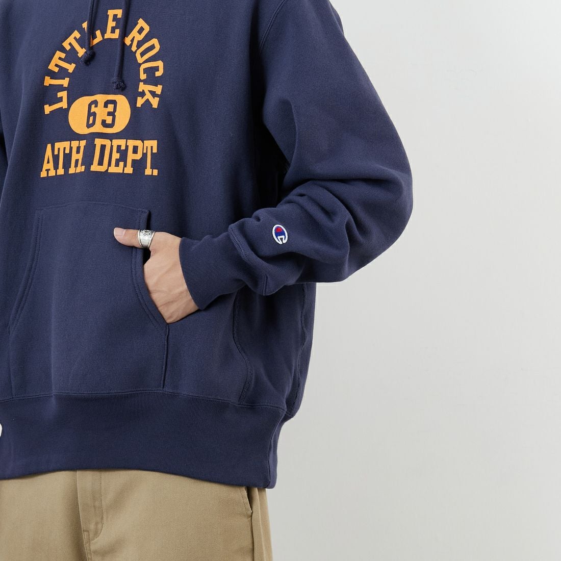 Champion [チャンピオン] リバースウィーブ(R) フーデッドスウェットシャツ [C3-C112] 386 ﾀﾞｰｸﾈｲ &&モデル身長：179cm 着用サイズ：XXL&&