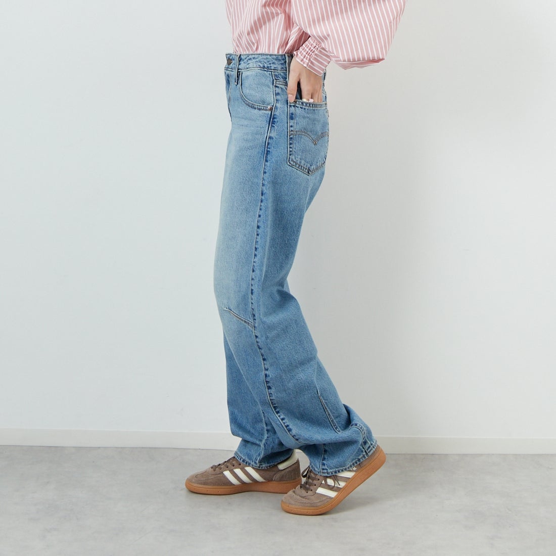 LEVI'S [リーバイス] バギーダッドバレルジーンズ [0039A-00] 02 EASY DA &&モデル身長：162cm 着用サイズ：25&&