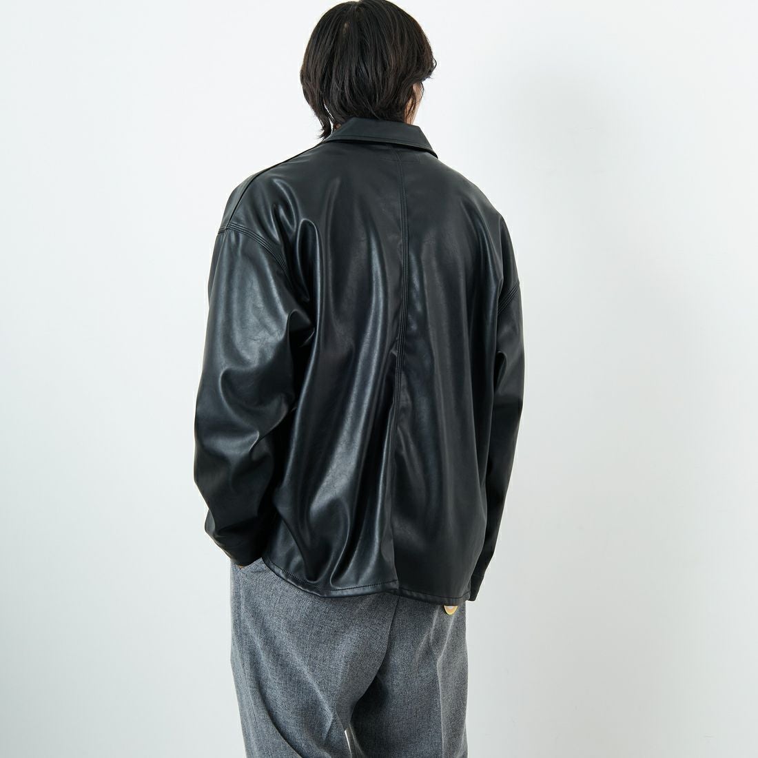 UNIVERSAL OVERALL [ユニバーサルオーバーオール] 別注 カバーオールジャケット [U2533225IN-JF] BLACK &&モデル身長：179cm 着用サイズ：L&&