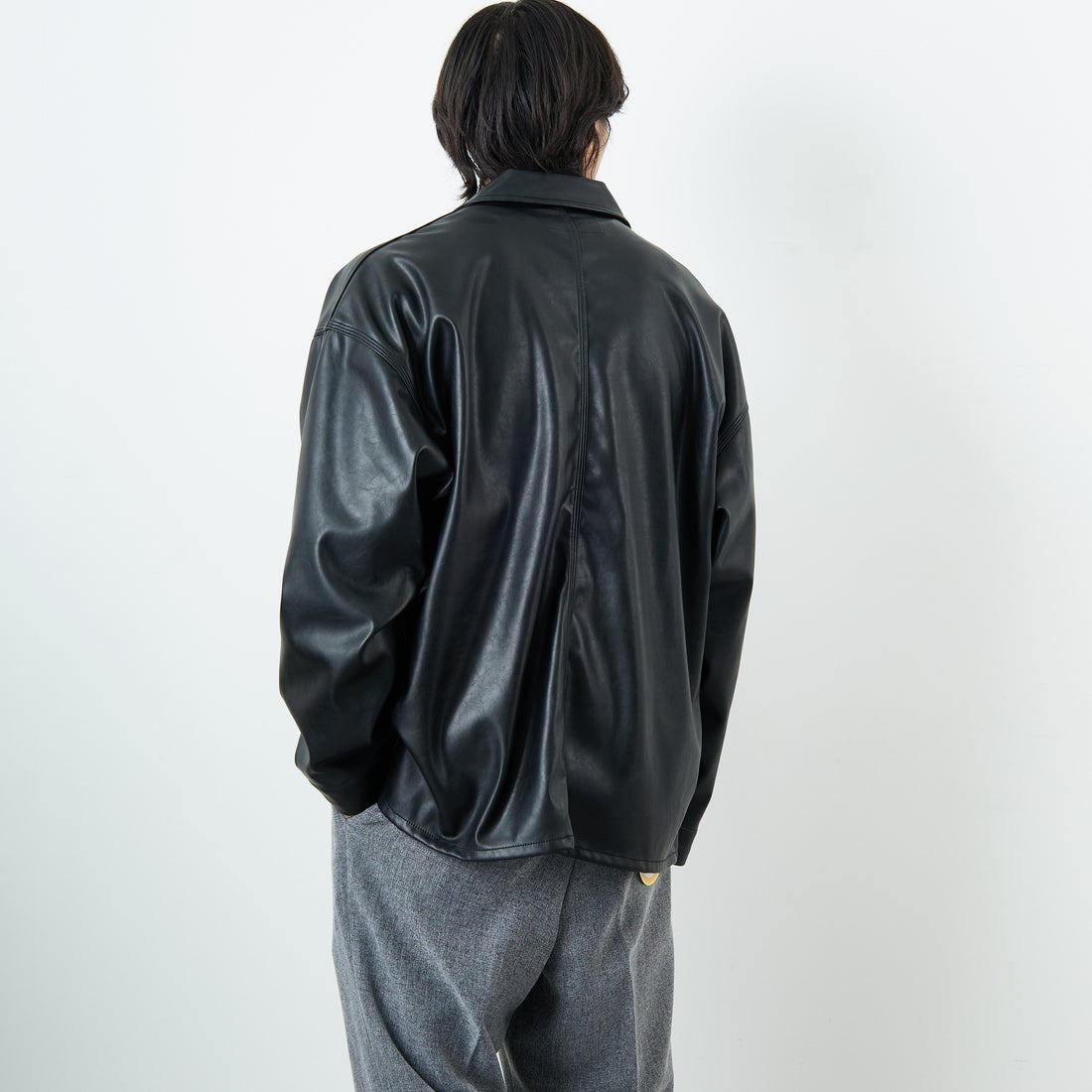 UNIVERSAL OVERALL [ユニバーサルオーバーオール] 別注 カバーオールジャケット [U2533225IN-JF] BLACK &&モデル身長：179cm 着用サイズ：L&&
