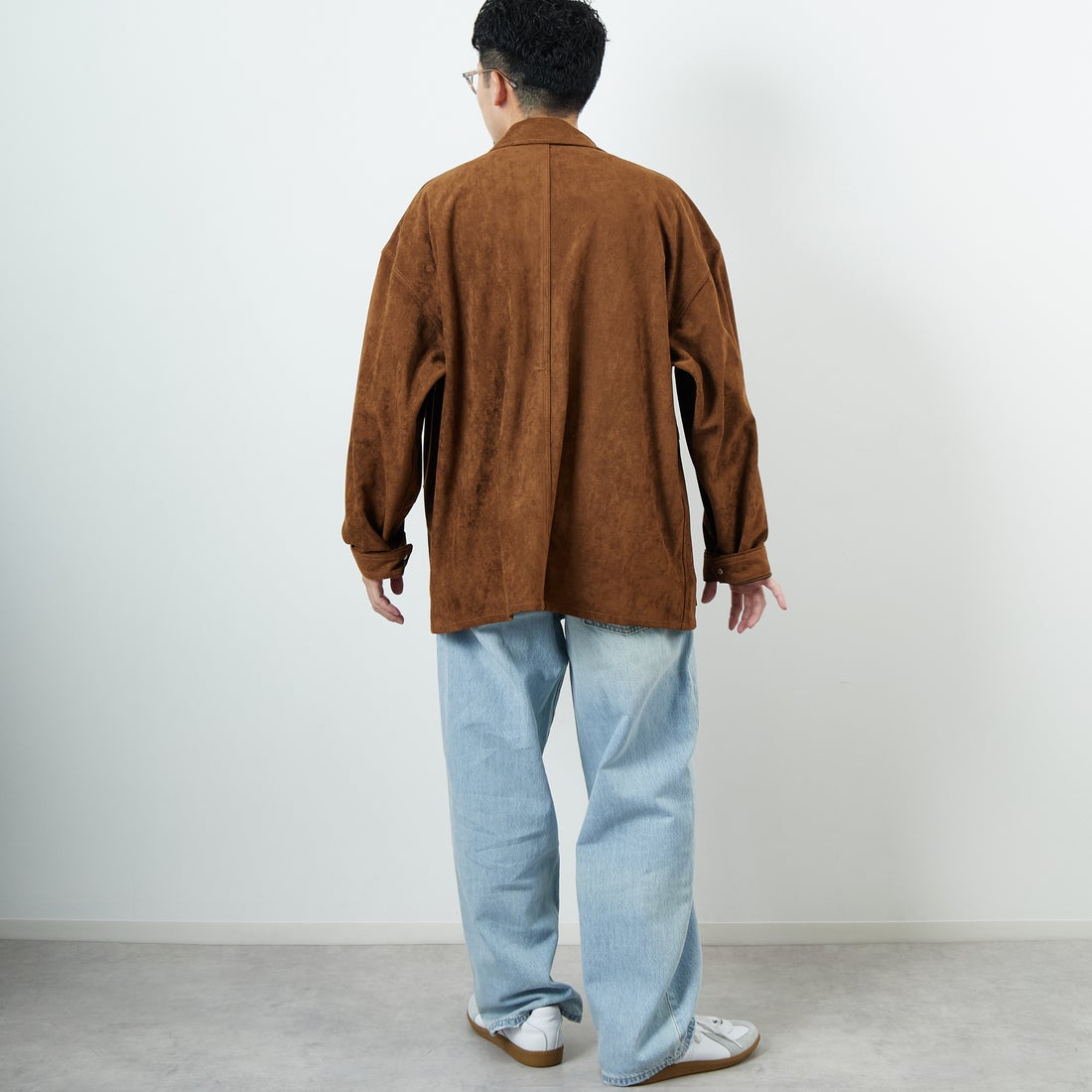 UNIVERSAL OVERALL [ユニバーサルオーバーオール] 別注 カバーオールジャケット [U2533225IN-JF] BROWN &&モデル身長：168cm 着用サイズ：L&&