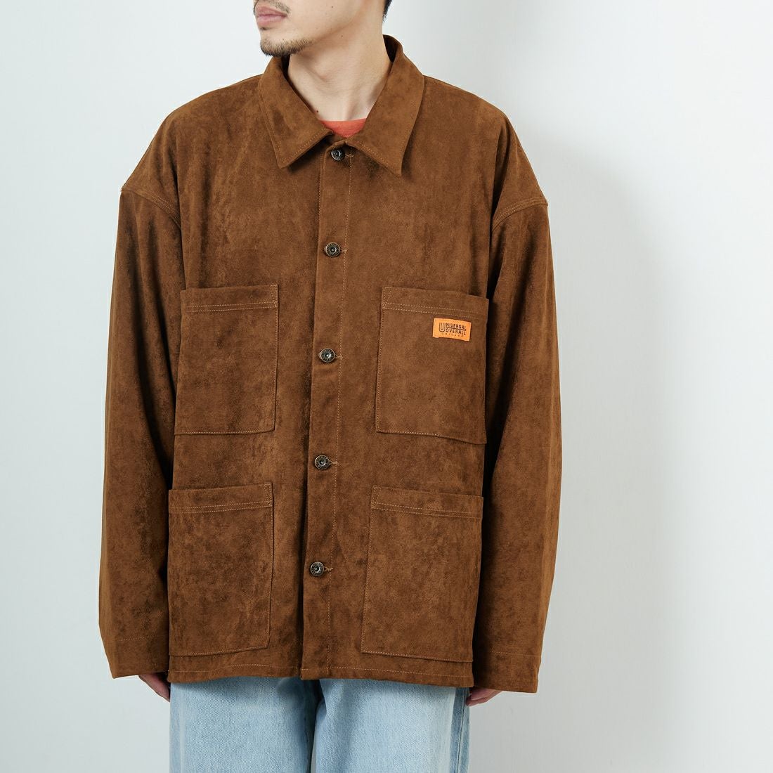UNIVERSAL OVERALL [ユニバーサルオーバーオール] 別注 カバーオールジャケット [U2533225IN-JF] BROWN &&モデル身長：168cm 着用サイズ：L&&