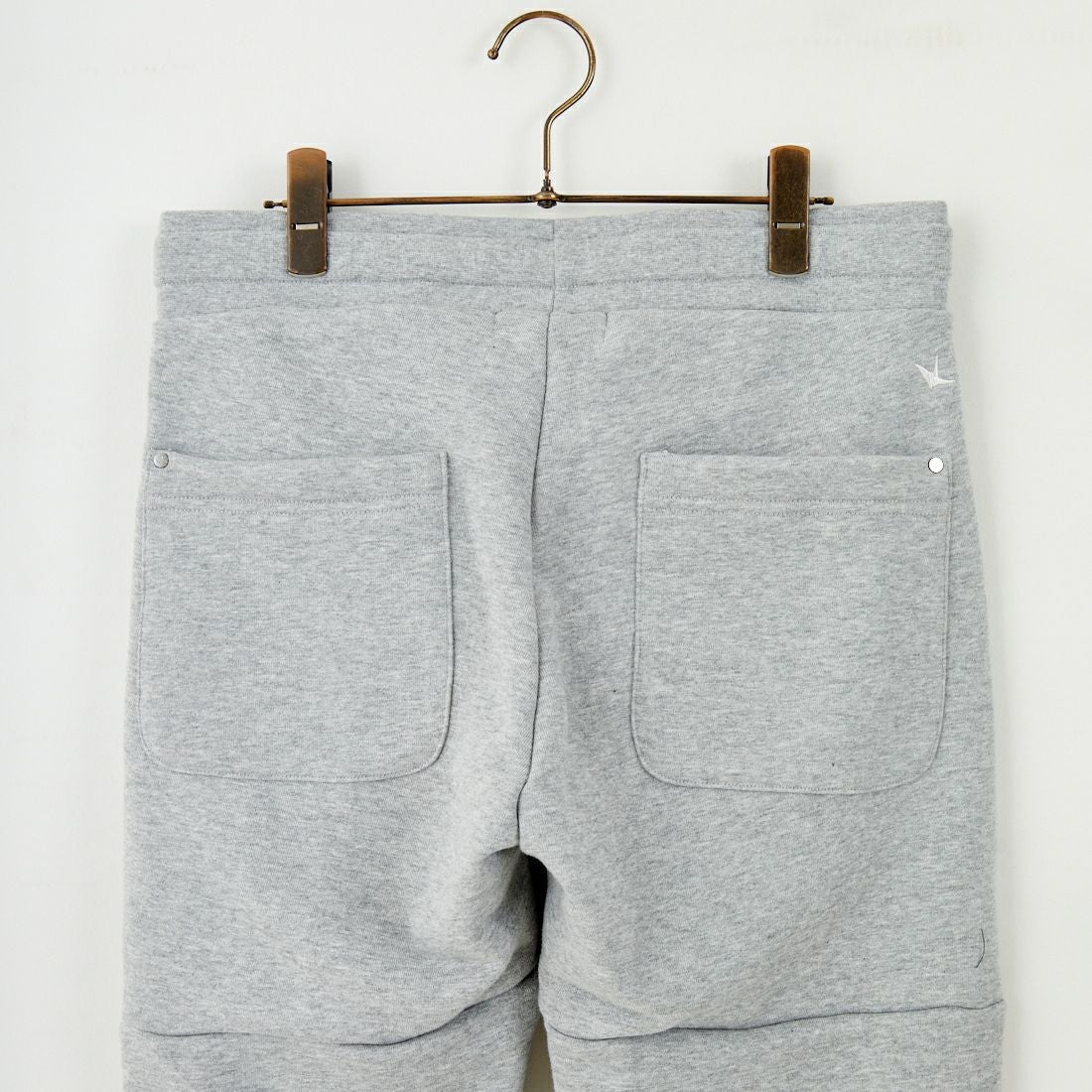 1PIU1UGUALE3 RELAX [ウノ ピゥ ウノ ウグァーレ トレ] パイピングロゴワイドスピンドルジョガーパンツ [USB-25148] SN80 GRAY