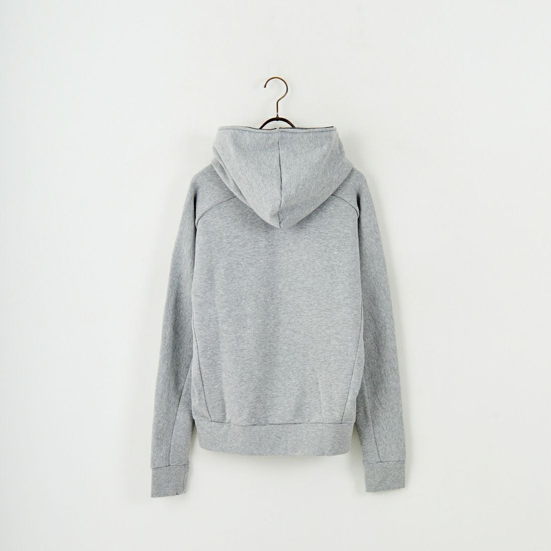 1PIU1UGUALE3 RELAX [ウノ ピゥ ウノ ウグァーレ トレ] パイピングロゴワイドスピンドルパーカー [USO-25148] SN80 GRAY
