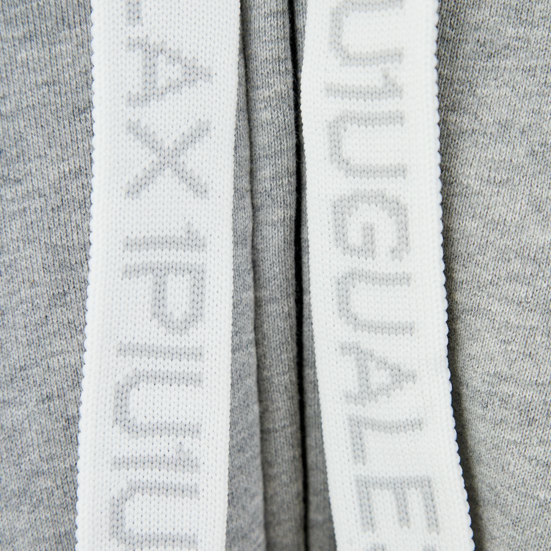 1PIU1UGUALE3 RELAX [ウノ ピゥ ウノ ウグァーレ トレ] パイピングロゴワイドスピンドルパーカー [USO-25148] SN80 GRAY