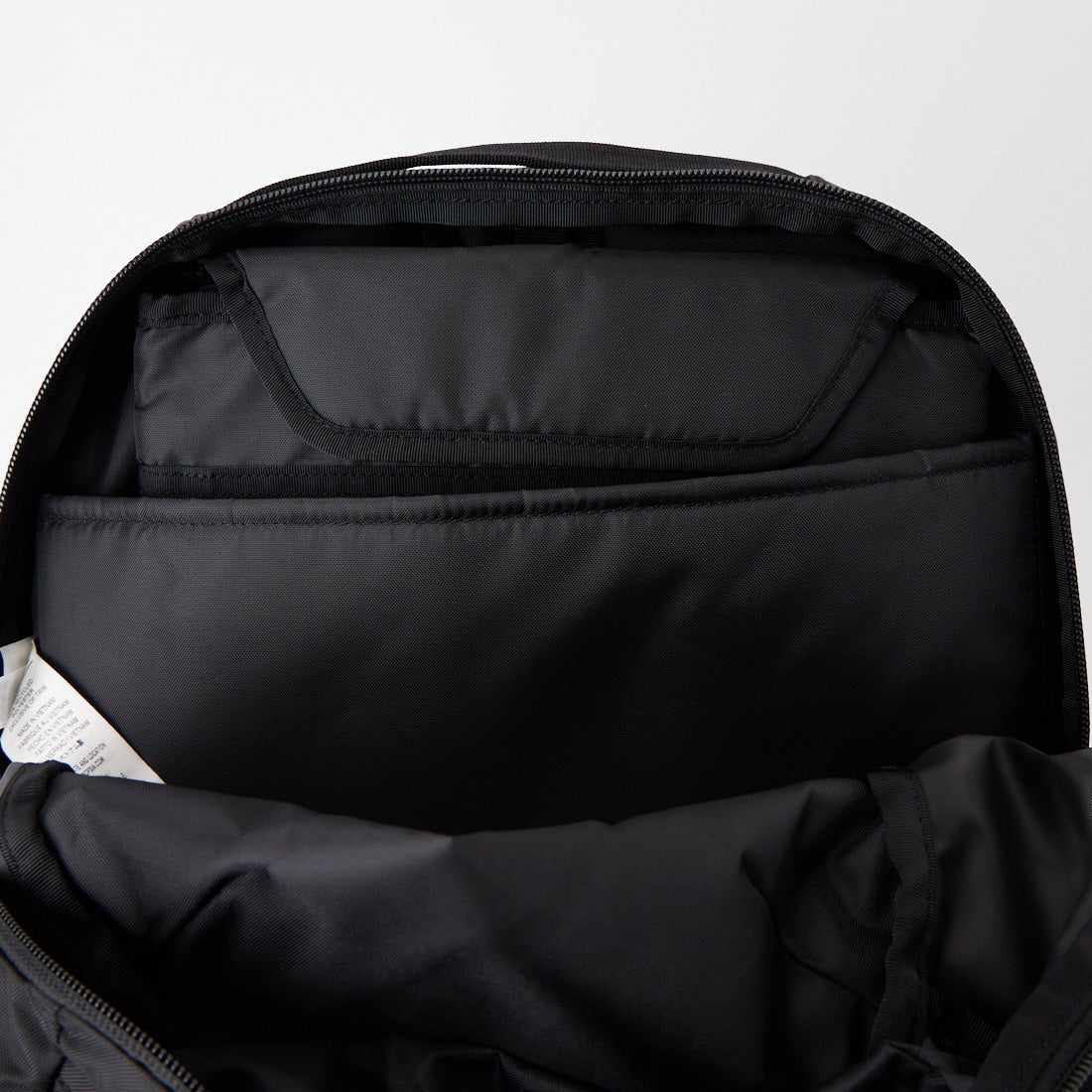 patagonia [パタゴニア] アトム デイパック 24L [48230] BLK