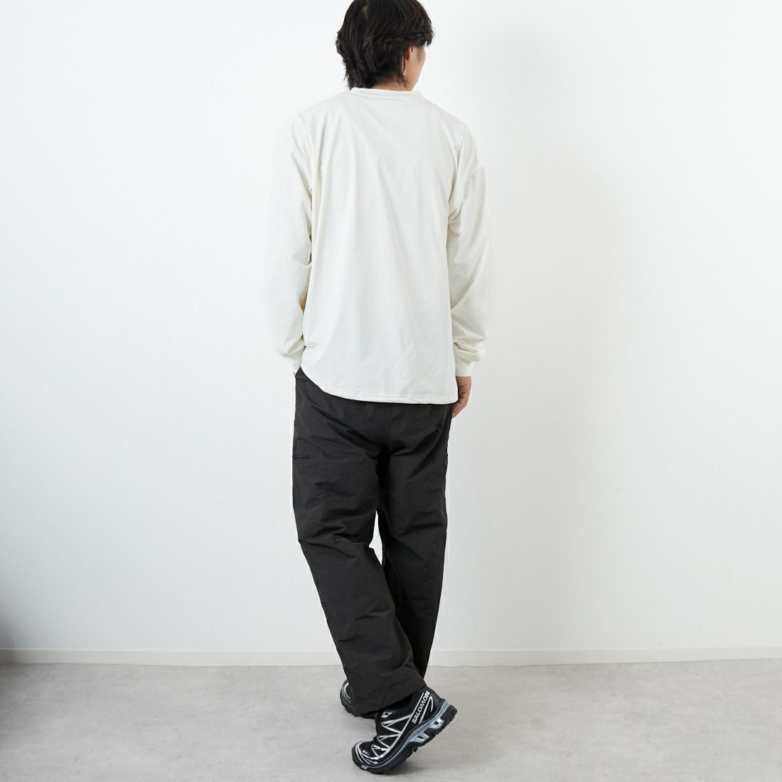 +phenix [プラスフェニックス] 別注 ワンポイント刺繍ロゴ ドローコードTシャツ [POT-25080IN-JF] WHITE &&モデル身長：179cm 着用サイズ：XL&&