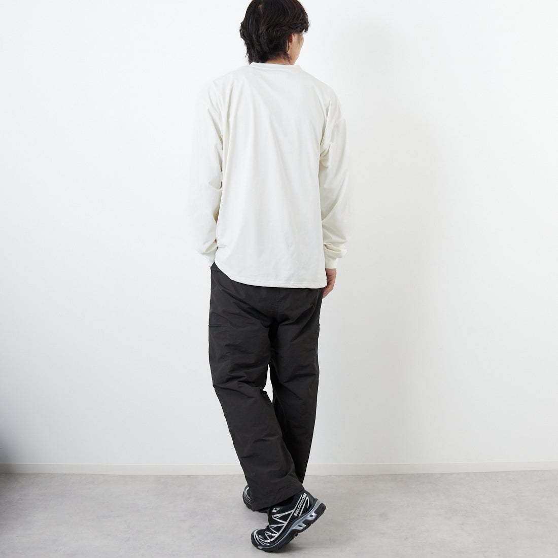 +phenix [プラスフェニックス] 別注 ワンポイント刺繍ロゴ ドローコードTシャツ [POT-25080IN-JF] WHITE &&モデル身長：179cm 着用サイズ：XL&&