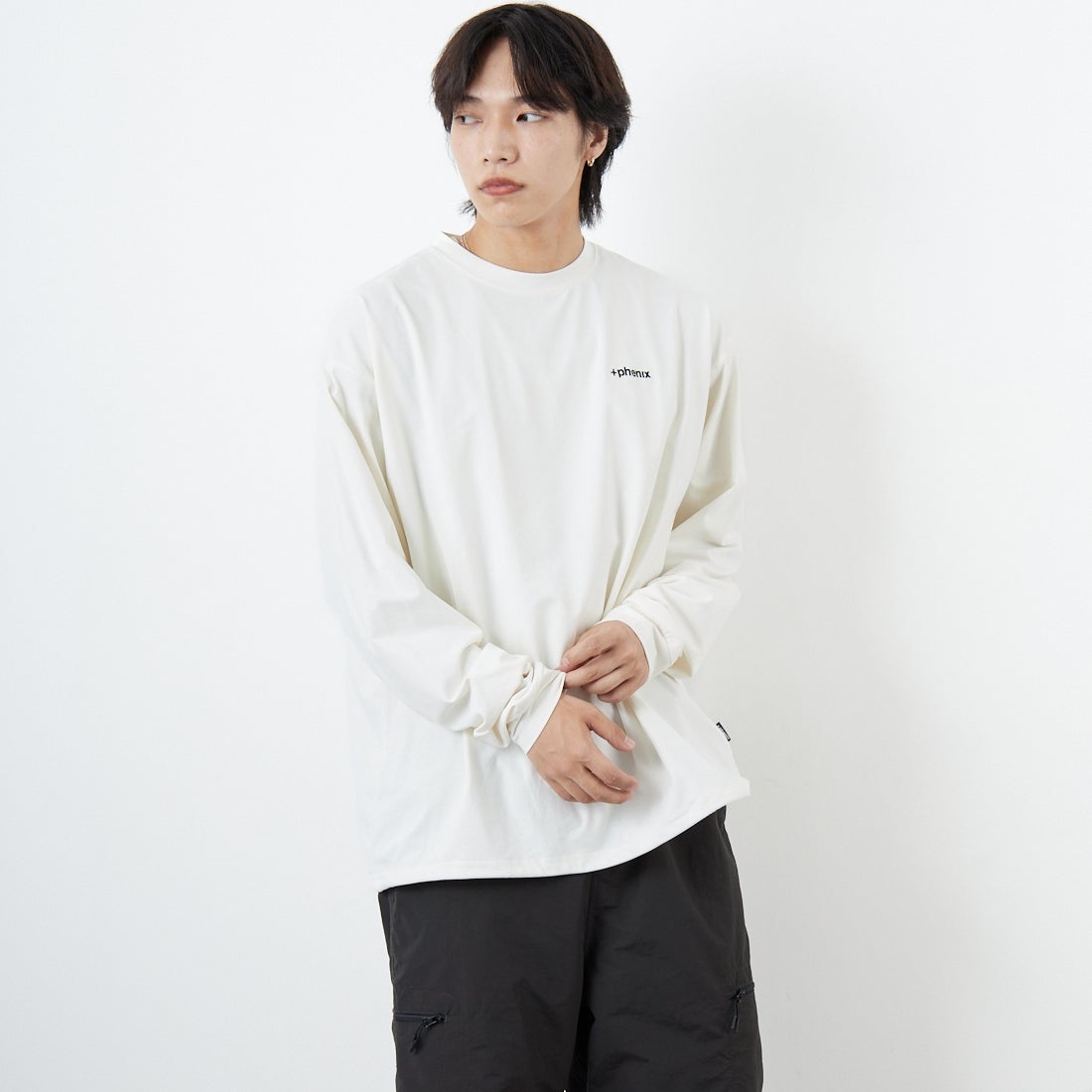+phenix [プラスフェニックス] 別注 ワンポイント刺繍ロゴ ドローコードTシャツ [POT-25080IN-JF] WHITE &&モデル身長：179cm 着用サイズ：XL&&