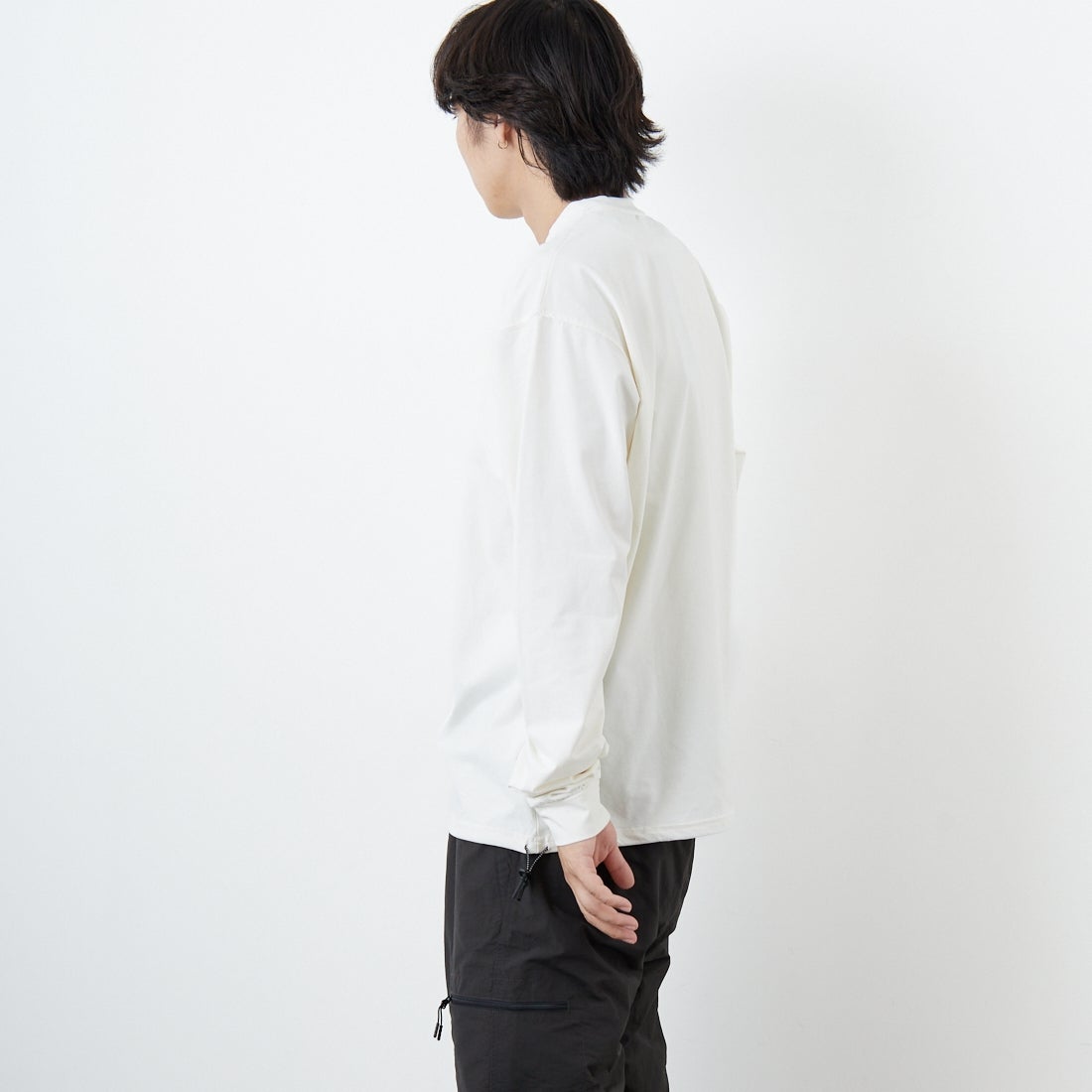 +phenix [プラスフェニックス] 別注 ワンポイント刺繍ロゴ ドローコードTシャツ [POT-25080IN-JF] WHITE &&モデル身長：179cm 着用サイズ：L&&