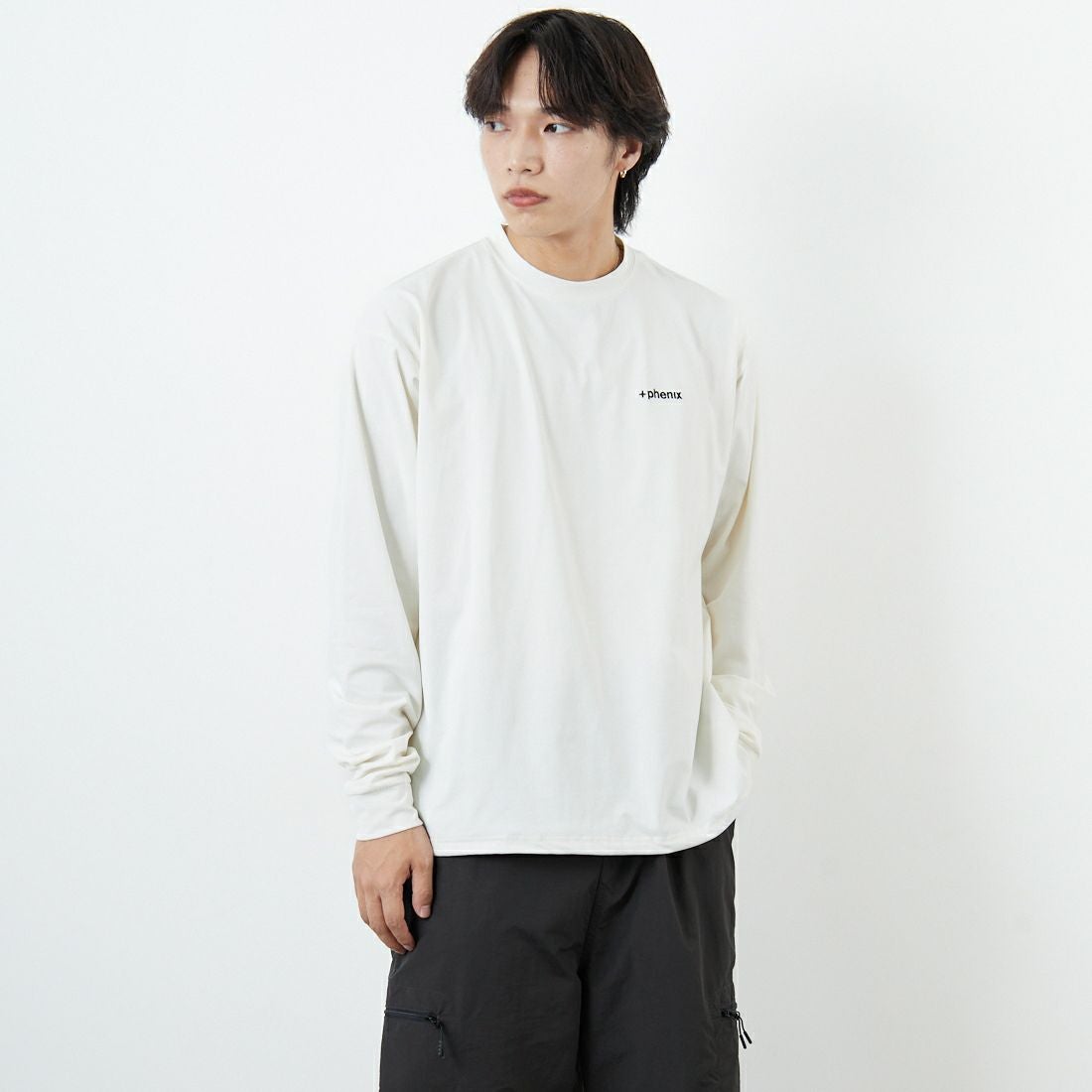 +phenix [プラスフェニックス] 別注 ワンポイント刺繍ロゴ ドローコードTシャツ [POT-25080IN-JF] WHITE &&モデル身長：179cm 着用サイズ：M&&