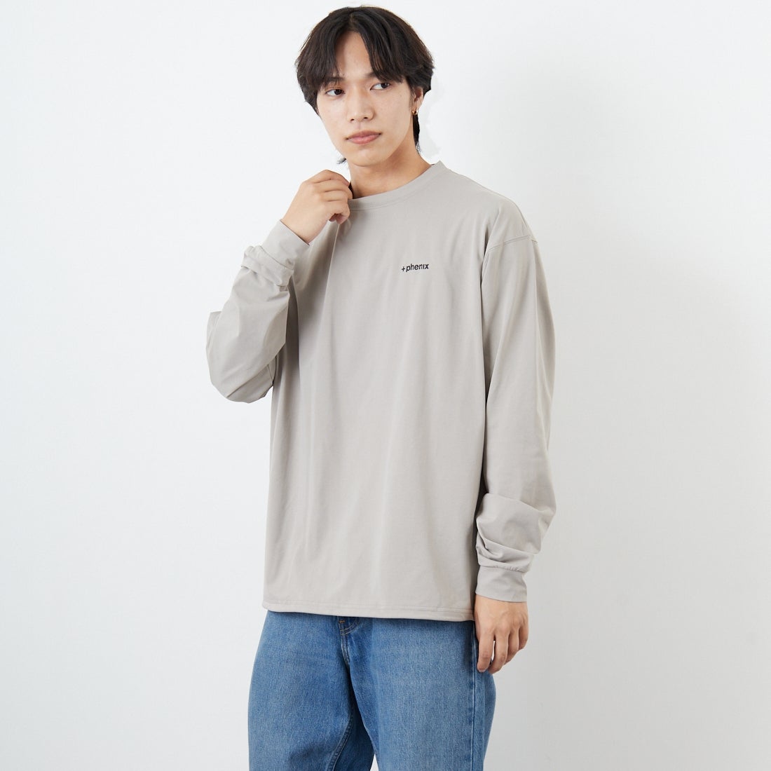 +phenix [プラスフェニックス] 別注 ワンポイント刺繍ロゴ ドローコードTシャツ [POT-25080IN-JF] GREIGE &&モデル身長：179cm 着用サイズ：L&&